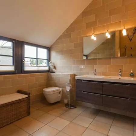 Admiralskoje Comfortable Glowe