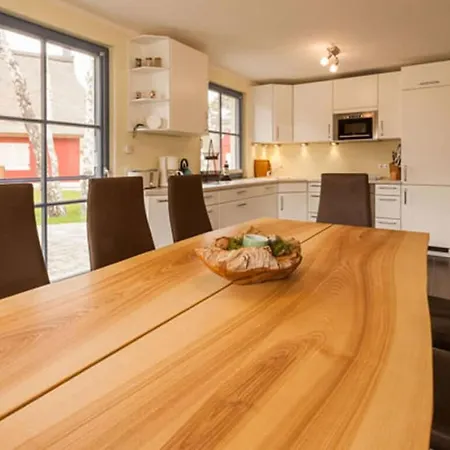 Admiralskoje Comfortable Glowe