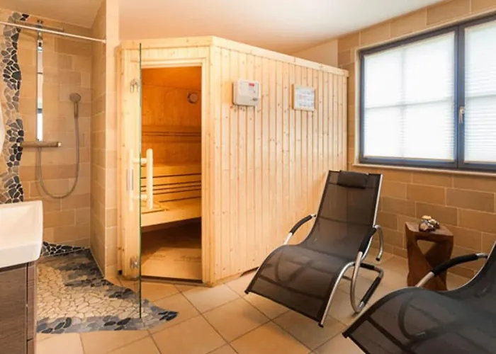 Feriehus Admiralskoje Comfortable Glowe
