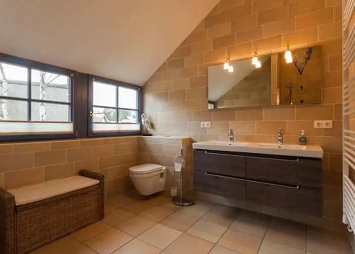 Admiralskoje Comfortable Glowe