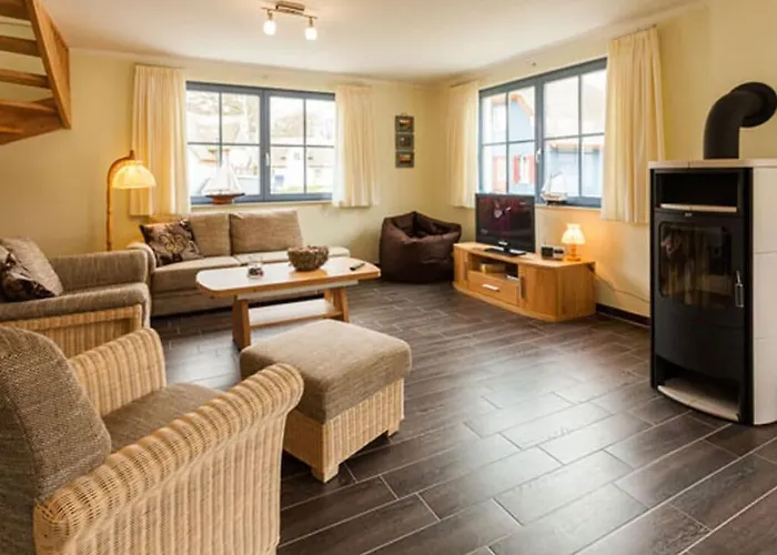 Feriehus Admiralskoje Comfortable Glowe